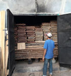 Kayu Jati Oven Kering Adalah Standar Bahan Baku Pintu Rumah