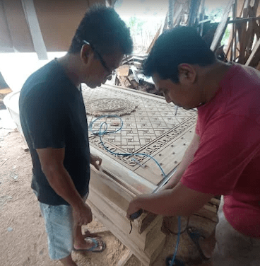 Cara Pengerjaan dan Penukangan Pintu Kayu Jati di Jualpintu.co.id Cara Pengerjaan dan Penukangan Pintu Kayu Jati di Jualpintu.co.id