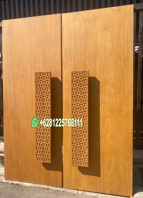 Jual Pintu Kupu Tarung Kayu Jati untuk Rumah Mewah Terpasang di PIK
