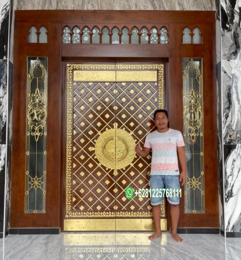 Replika Pintu Masjid Nabawi Ornamen Kuningan Pesanan Pak Agus untuk Masjid Dinas Pendidikan Jombang